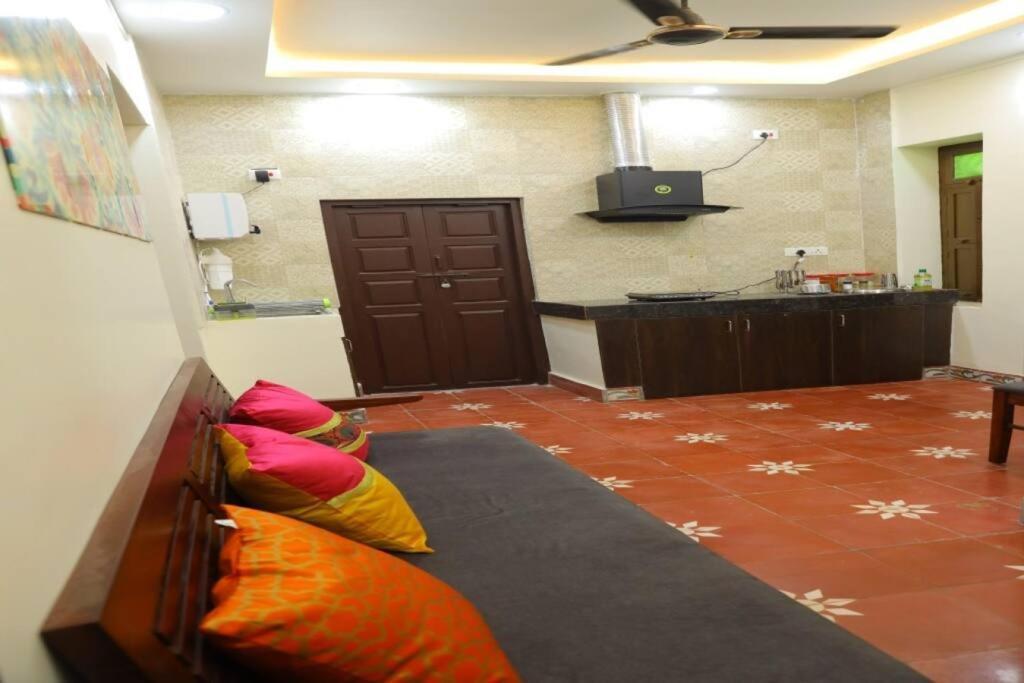 Heritage Home With 2 Bed/2 Bath With Kitchen In A Residential Neighborhood. Madurai Luaran gambar
