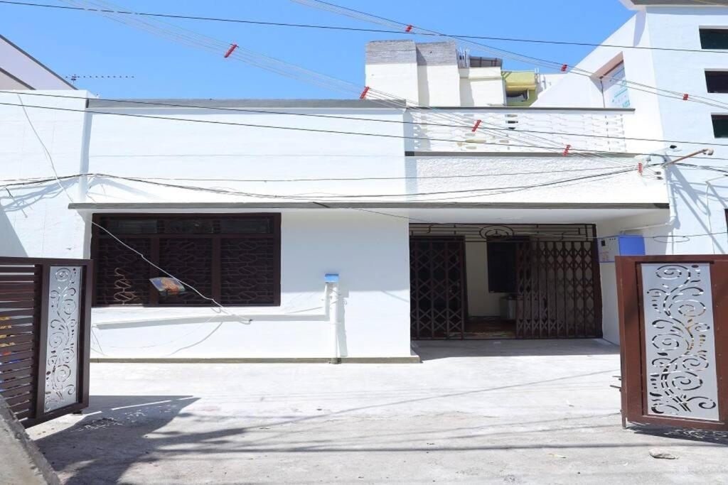 Heritage Home With 2 Bed/2 Bath With Kitchen In A Residential Neighborhood. Madurai Luaran gambar
