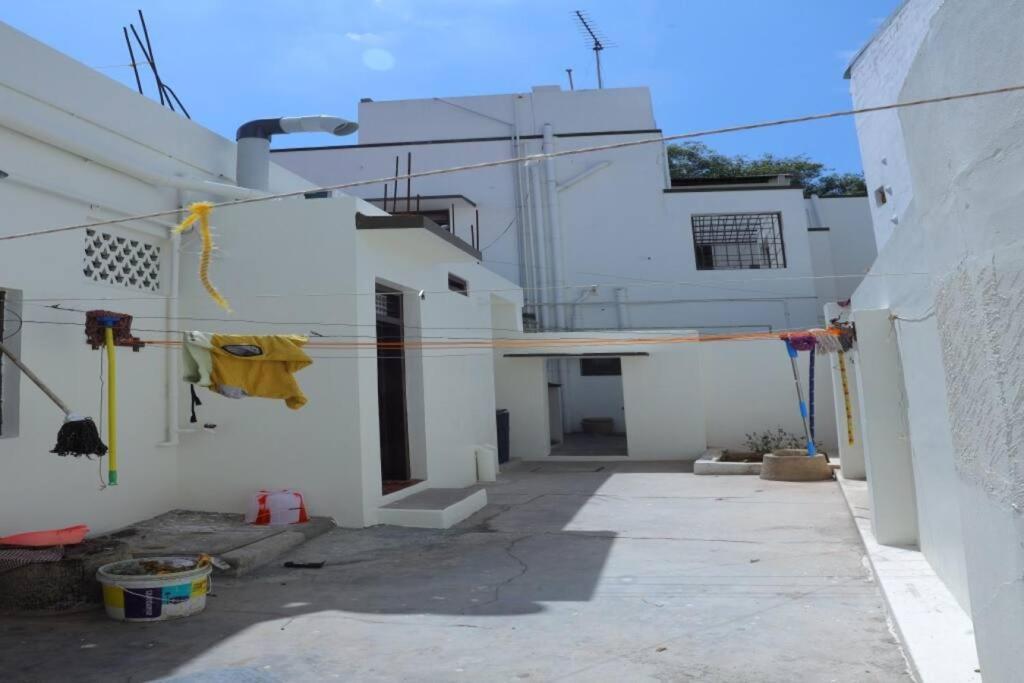Heritage Home With 2 Bed/2 Bath With Kitchen In A Residential Neighborhood. Madurai Luaran gambar