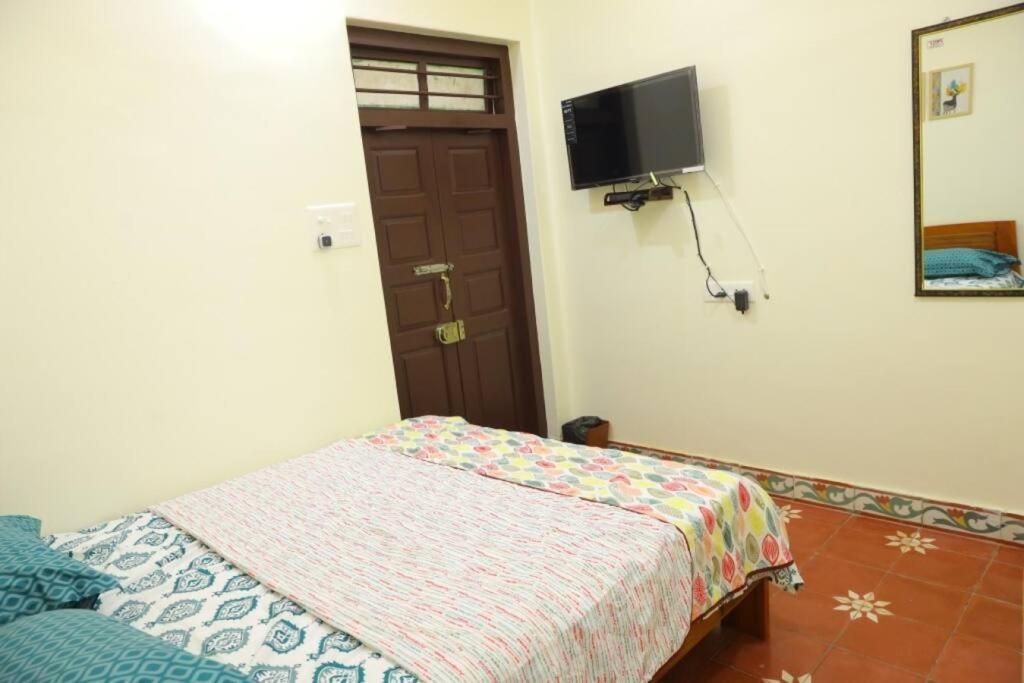 Heritage Home With 2 Bed/2 Bath With Kitchen In A Residential Neighborhood. Madurai Luaran gambar