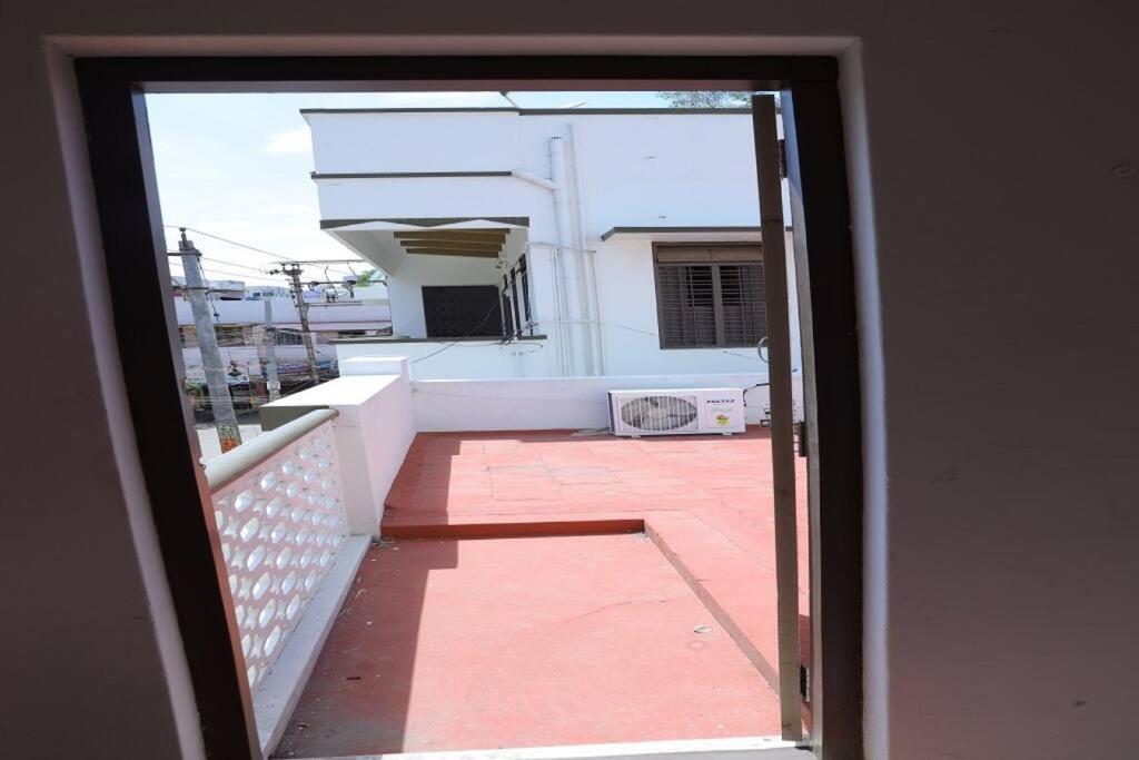 Heritage Home With 2 Bed/2 Bath With Kitchen In A Residential Neighborhood. Madurai Luaran gambar